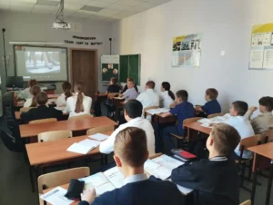 Ученики работают с интерактивной доской