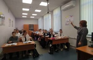 Учитель рассказывает о правильном питании