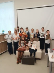 Ученики в библиотеке