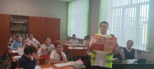 Учащиеся беседуют